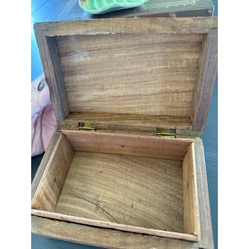 Beautifully carved wood‎ box intricate design inlay.  Maybe Indian Made. 6x4
